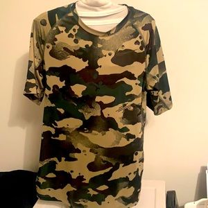 NWOTS Nike Pro Size Small Shirt